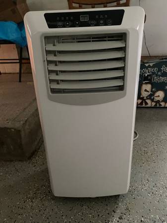 HUGE Yard Sale (multi-family), photo 4