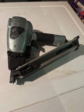 Hitachi hanger gun 1