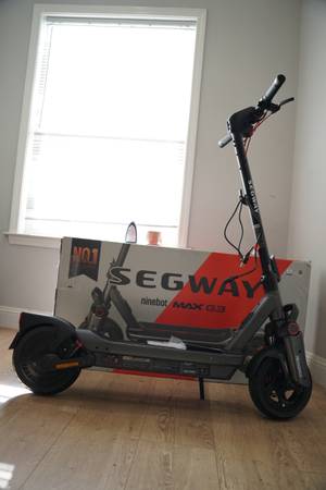 Segway Ninebot Max G3 Electric Scooter 28 mph Max Speed w/ 50 miles Max Range 1