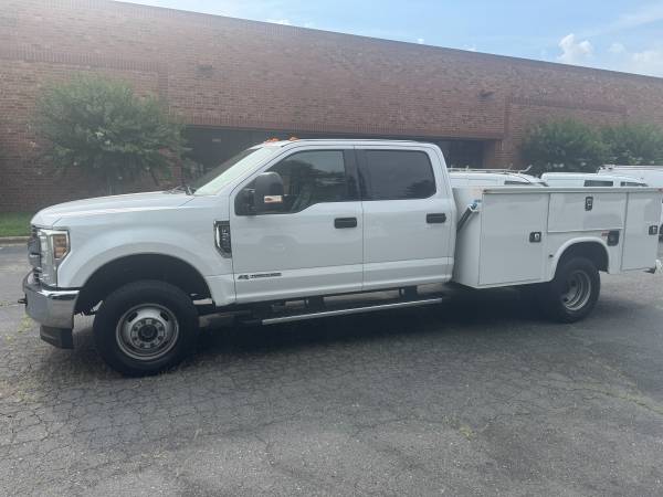 2019 Ford F350 XLT Super Duty Crew Cab 4x4 Service Body - $27,950 (Charlotte NC)63613491095425120
