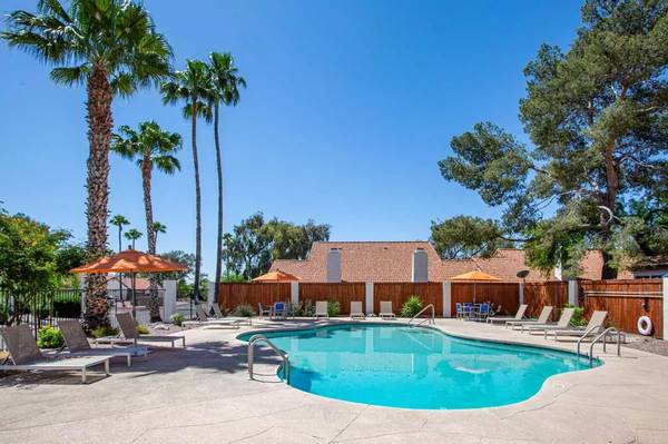 $1,799 / 2br - 1258ft2 - ¡Sumérgete en la vibra de Tucson! Ubicación perfecta de 2 habitaciones y 2 baños. (Tucson)63675099561603124