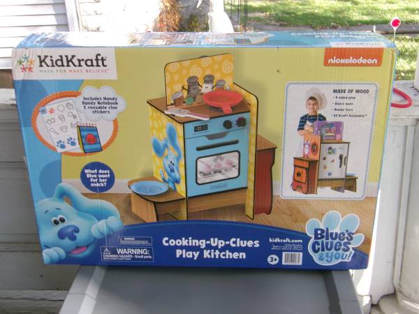 * BLUE'S CLUES Cooking Up Clues Play Kitchen by KidKraft. *NEW in box* 1