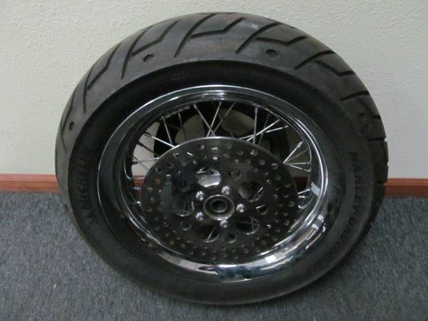 Harley Dyna 17/19 ruedas de alambre con neumáticos - $800 (Grass Valley, CA)63470454224131121