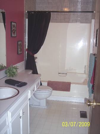 $800 / 4br - 2600ft2 - Hogar maduro, todos los servicios incluidos (Tigard)63845978391043121