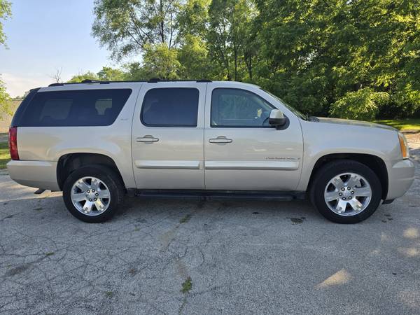 2007 GMC YUKON XL - $3,999 (ZION ILLINOIS)63616816600067123