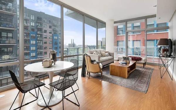 $3,111 / 2br - SOUTH LOOP 2 Bedroom ~ Indoor Pool ~ In Unit W&D ~ Balcony ~ Fitness & Garage (South Loop, Chicago)63898986605955123