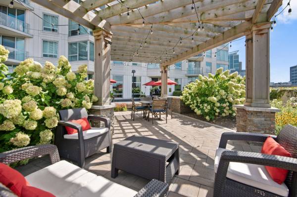 $2,103 / 1br - Luxurious Living! Convertible1 Bedroom, In-Unit W/D, Gym (Fulton River District)63959879969667123