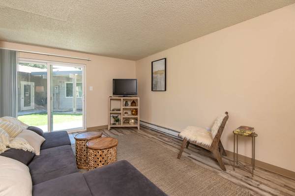 $1,253 / 2br - 782ft2 - Start Your Fall Month Off Right With Cool Deals, With One Month Free! (Kennewick)63862921856515124