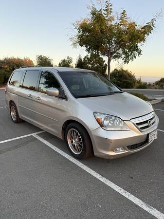 2006 Honda Odyssey Touring Edition 180k miles - $4,900 (hayward / castro valley)63617849996801124