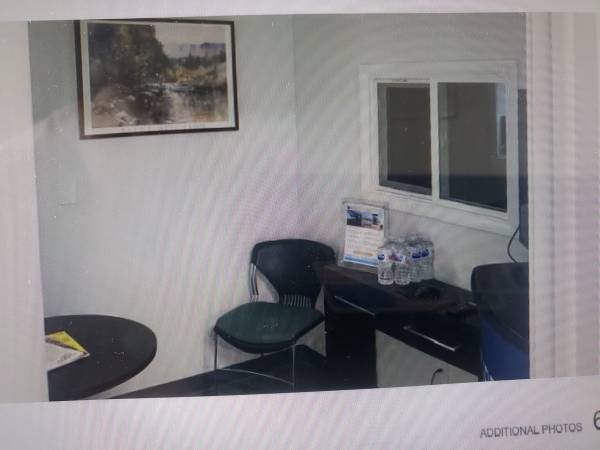 $1 / 2011ft2 - Central Bench Office building (Boise)64003312744833122