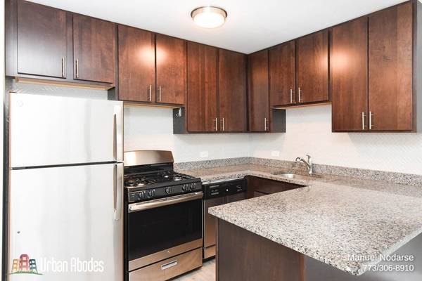 $2,050 / 1br - 700ft2 - Glistening 1 Bedroom, 1 Bath in Gold Coast, Available: 11/1/2025 (Gold Coast)64041647960577122