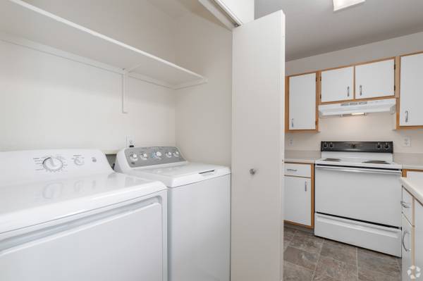 $1,450 / 1br - 595ft2 - Wanna schedule a tour?? (Aloha/The Masters)63672671016707122