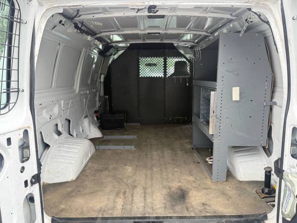 2013 Ford E-Series E 150 - Photo 6