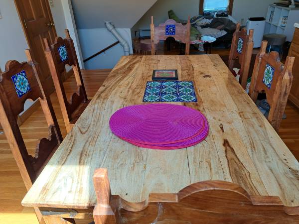 Dining table and chairs set for sale in Waltham - $200 (Waltham)63471243283971120