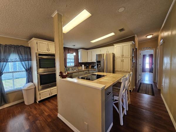 $114,891 / 2br - 1428ft2 - Price Reduced!! Make Offer On This 2B/2B Home W/ 1,428 Sq. Feet!! #254 (Edgewater)63791497637251124