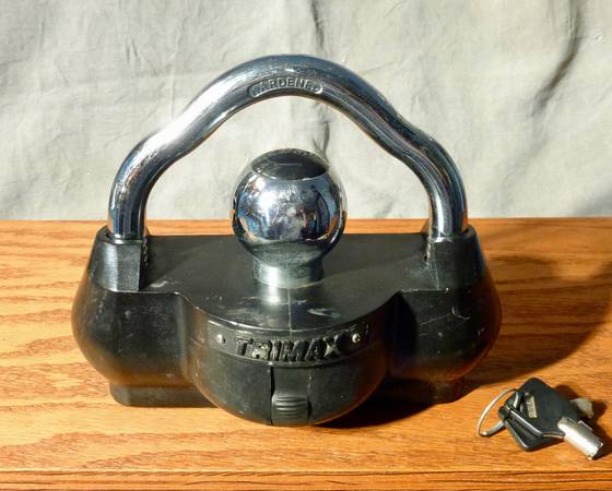 Trimax Trailer Lock – UMAX100 1
