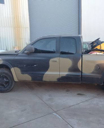 2000 Dodge Dakota 4.7 - $4,000 (richmond / point / annex)63613112186369121