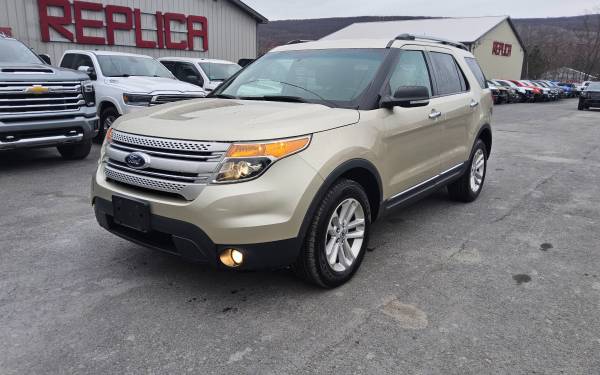 2011 Ford Explorer XLT (1739) 1
