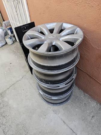 20" Factory Infinity Wheels 1