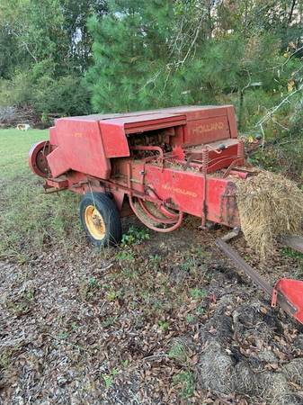 New Holland square baler 1