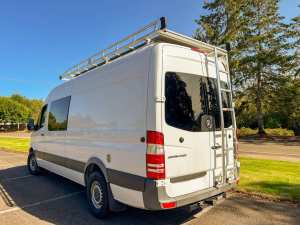 2015 Mercedes Sprinter crew 170 1