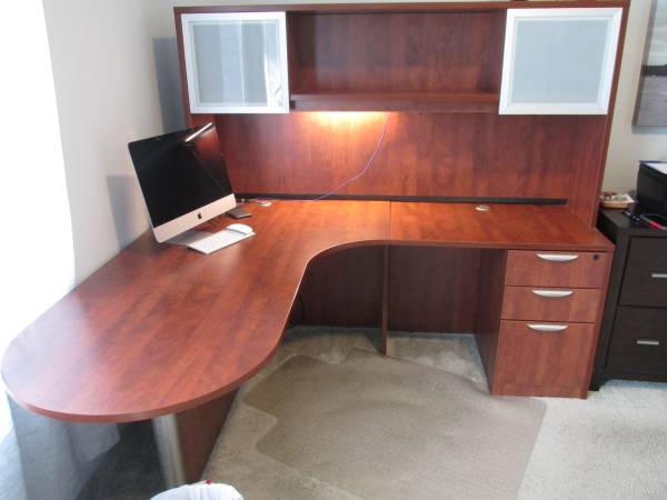 solid office corner desk 1