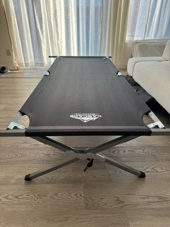 Cascade Mountain Tech Fully Collapsible Oversized Camping Cot 1