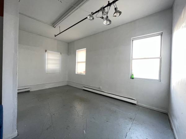 $1,200 / 350ft2 - Estudio de Arte, Sunset Park (Sunset Park)63827267944577120