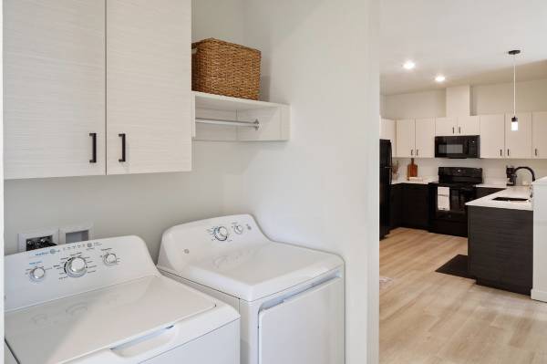 $1,715 / 1br - 743ft2 - ¡Llama Hoy! Viviendas de Apartamentos Nuevas - ¡2 Meses Gratis!63697282463747121