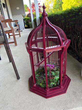 Decorative wooden bird cage 1