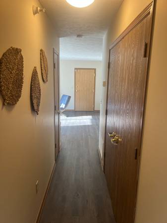 $1,100 / 1br - Falgrove Apartments 1 Bed 1 Bath Available (Omaha)64021010109443123