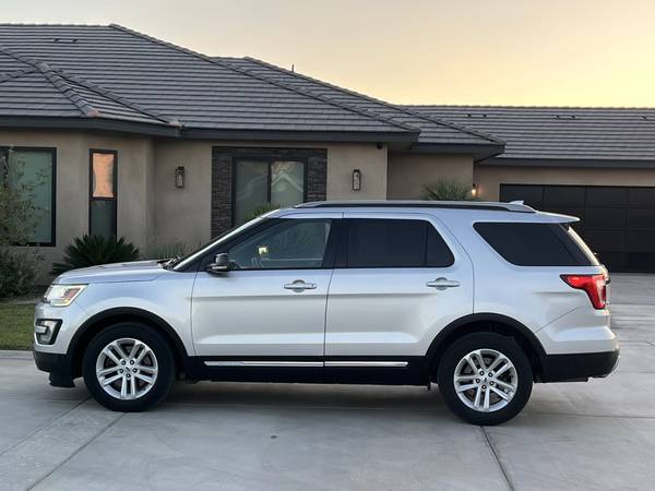 2017 FORD EXPLORER XLT - $15,50063469624637187122