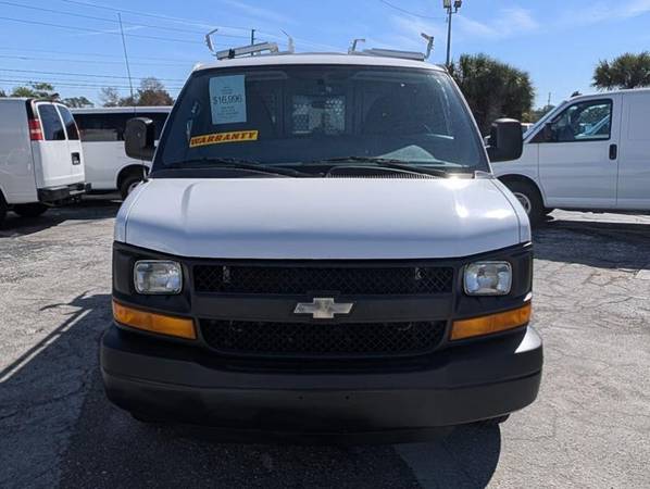 2014 Chevrolet Express 3500 - Photo 4