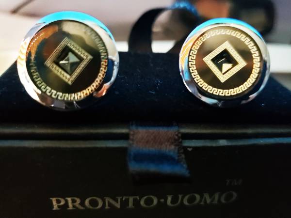 Pronto Hombre Gemelos - $25 (West Hollywood)63471347603203120