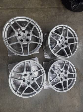 Porsche 19" Carrera S II Wheel Set 997 1