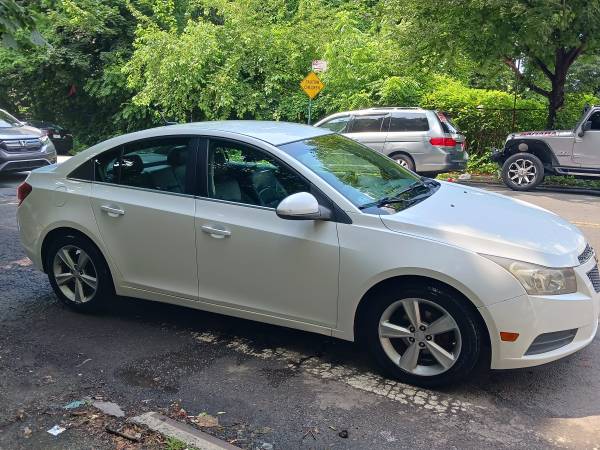 2012 Chevrolet Cruze LT 4dr sedan - $3,800 (Bronx)63614394827523123