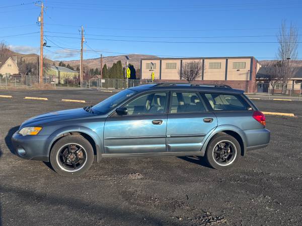 2006 Subaru Outback 2.5i – AWD – 196k miles 1