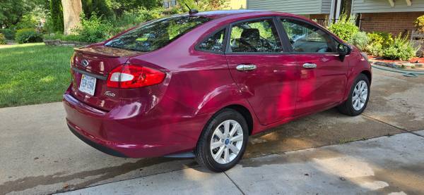 FORD FIESTA 82k Miles- NEW INSPECTIONS PERFECT CONDITIONS - $5,950 (Springfield)63439859286403123
