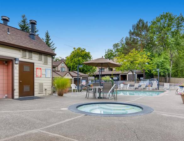$1,695 / 2br - 1/2 MONTH FREE NOW! 2 Bedroom - Private Patio, Beautiful and Wooded (Beaverton)63831327210243124
