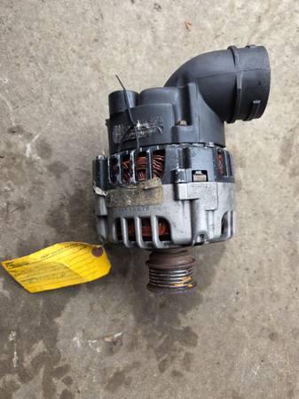 Alternador BMW serie 3 - $85 (Seattle)63471421828353120