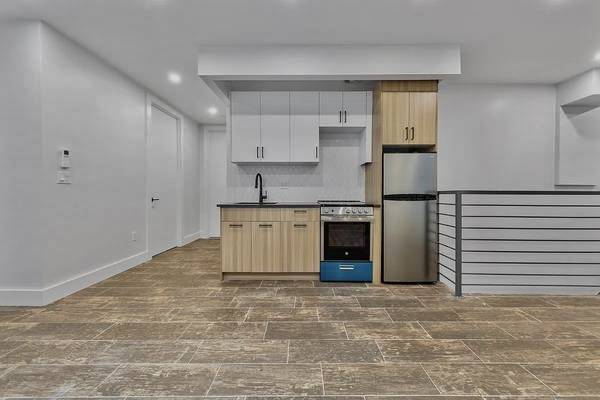 $4,200 / 2br - Duplex For Rent, Private Backyard NO FEE (Ridgewood)63827341971329120