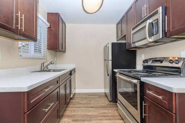 $2,195 / 1br - 662ft2 - 1BD 1BA, Pleasant Hill CA, Bark Park (concord / pleasant hill / martinez)63682761235203122