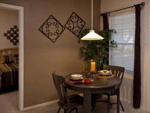 $1,899 / 3br - 1366ft2 - Fitness Center, Swimming Pool, A Must See, Washer & Dryer (Glendale)64024993724417123