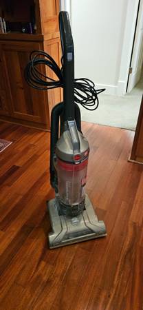 Hoover upright vacuum cleaner 1
