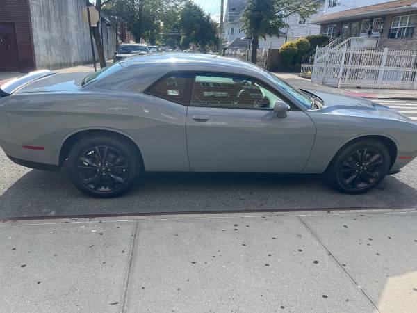 2020 dodge challenger - $17,90063477032605185122