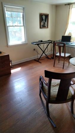 $2,250 / 1br - Apartamento en casa de carruajes de granja ecuestre para subarriendo de 6-8 meses (Franklin Township)63676345820931124
