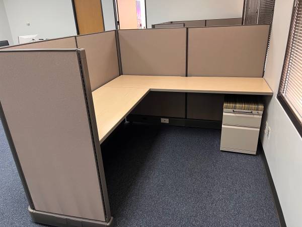 6’x6’ office cubicles HM AO2 - $549 (houston)62927917771651121