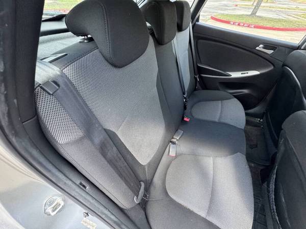 2012 Hyundai Accent - $2,99963439306358657123