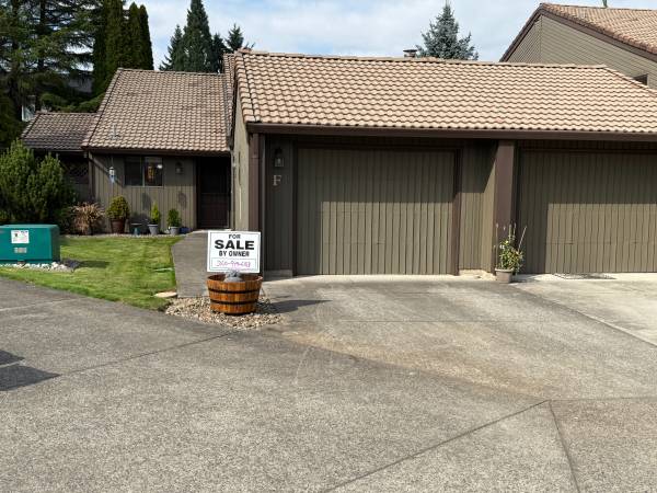 $261,000 / 2br - Huge Price Drop : Sweet Condo in Country Setting  :  Estate Sale (West Salmon Creek)63914854965507121
