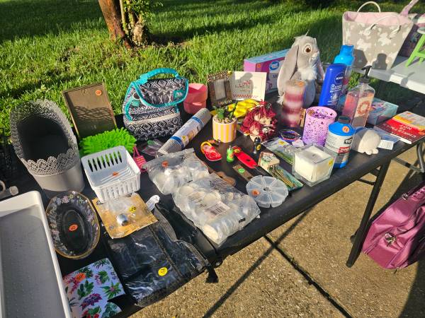 Garage Sale (St Johns)63682104646401123